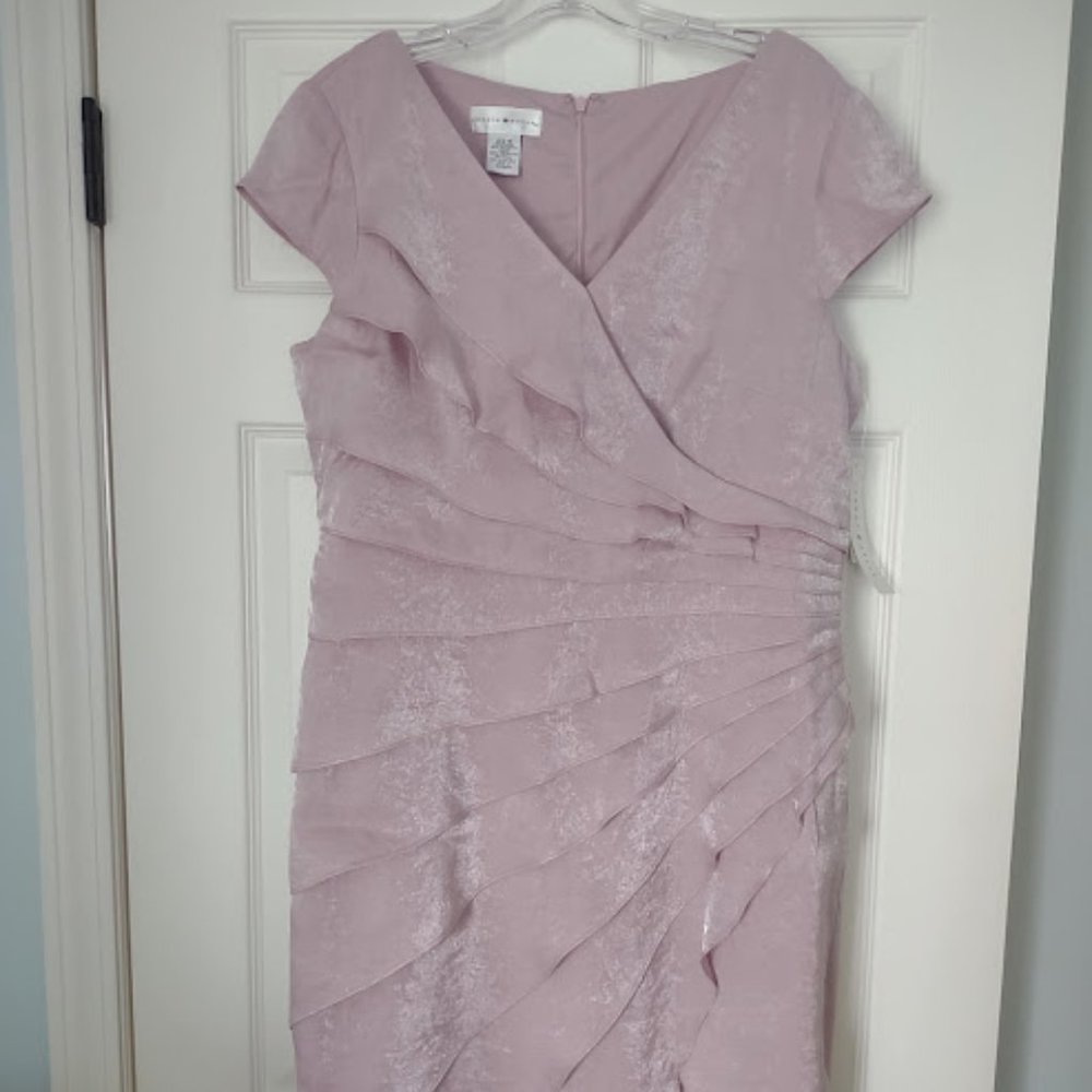 London Style Women's Shimmer Tiered Lined Dress